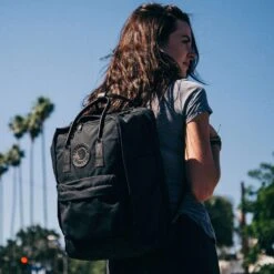 FJÄLLRÄVEN KÅNKEN NO. 2 BLACK Unisex - Tagesrucksack -Globetrotter Ausrustung Geschaft 5637528568 etncipg kanken no 2 black fjaellraeven 24