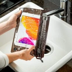 Nite Ize RUNOFF WATERPROOF TRAVEL POUCH - Packbeutel -Globetrotter Ausrustung Geschaft 5637838755 m runoff waterproof travel pouch nite ize 24