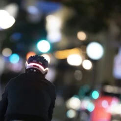 Nutcase VIO COMMUTE MIPS LED HELM Unisex - Fahrradhelm -Globetrotter Ausrustung Geschaft 5637926390 p vio commute mips led helm nutcase 24