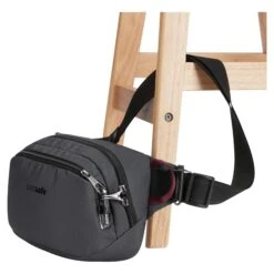 Pacsafe VIBE 100 HIP PACK Unisex - Wertsachenaufbewahrung -Globetrotter Ausrustung Geschaft 5638048773 d vibe 100 hip pack pacsafe 24